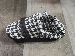PLKC Houndstooth Pom Mocc