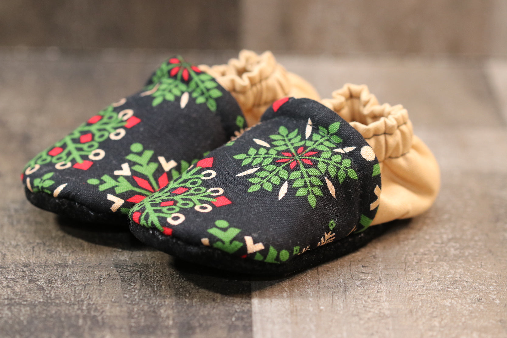 PLKC Green Snowflakes Mocc