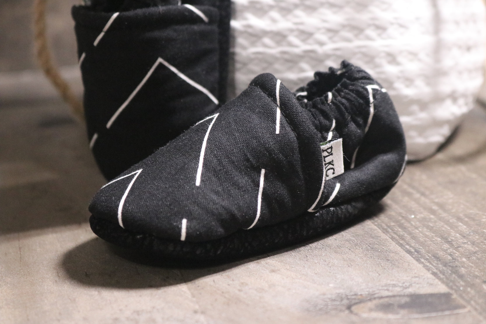 PLKC Black & White V Mocc